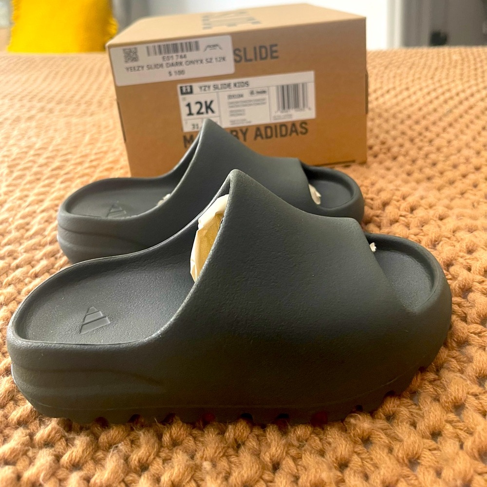 Brand New Yeezy Slides Size 12K (Typically 12C for toddlers)